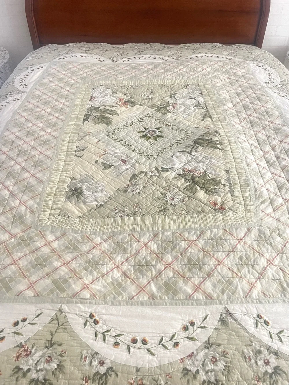 Vintage Waverly Hand Quilted Coverlet Cotton Garden Room Magnolia 72x84